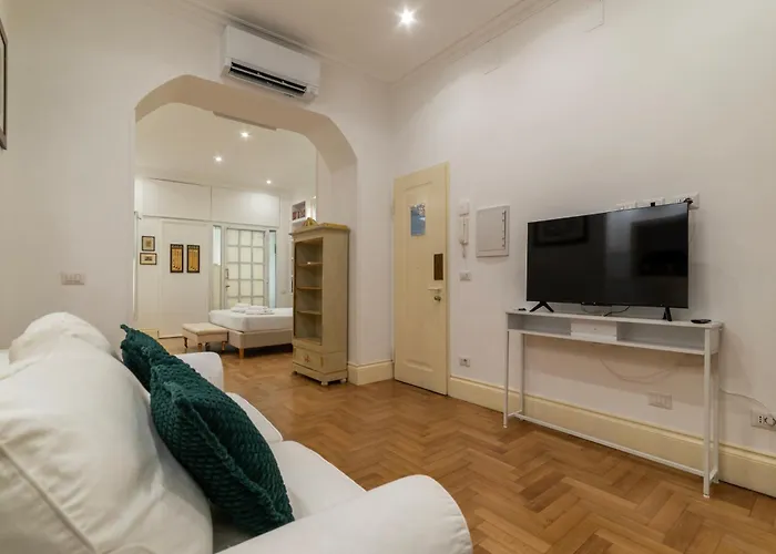Apartment The Mirror Next To Spanish Steps Rom