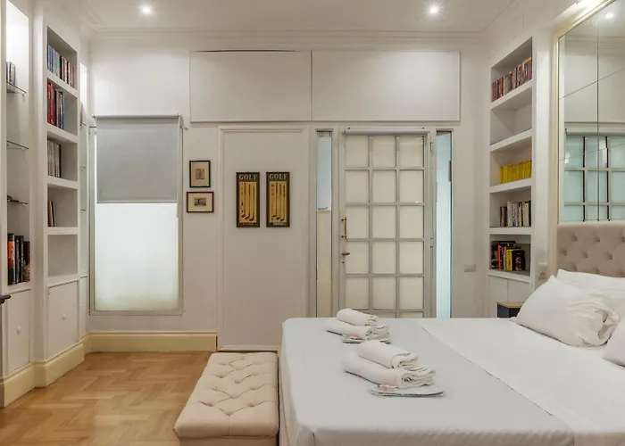 Apartment The Mirror Next To Spanish Steps *